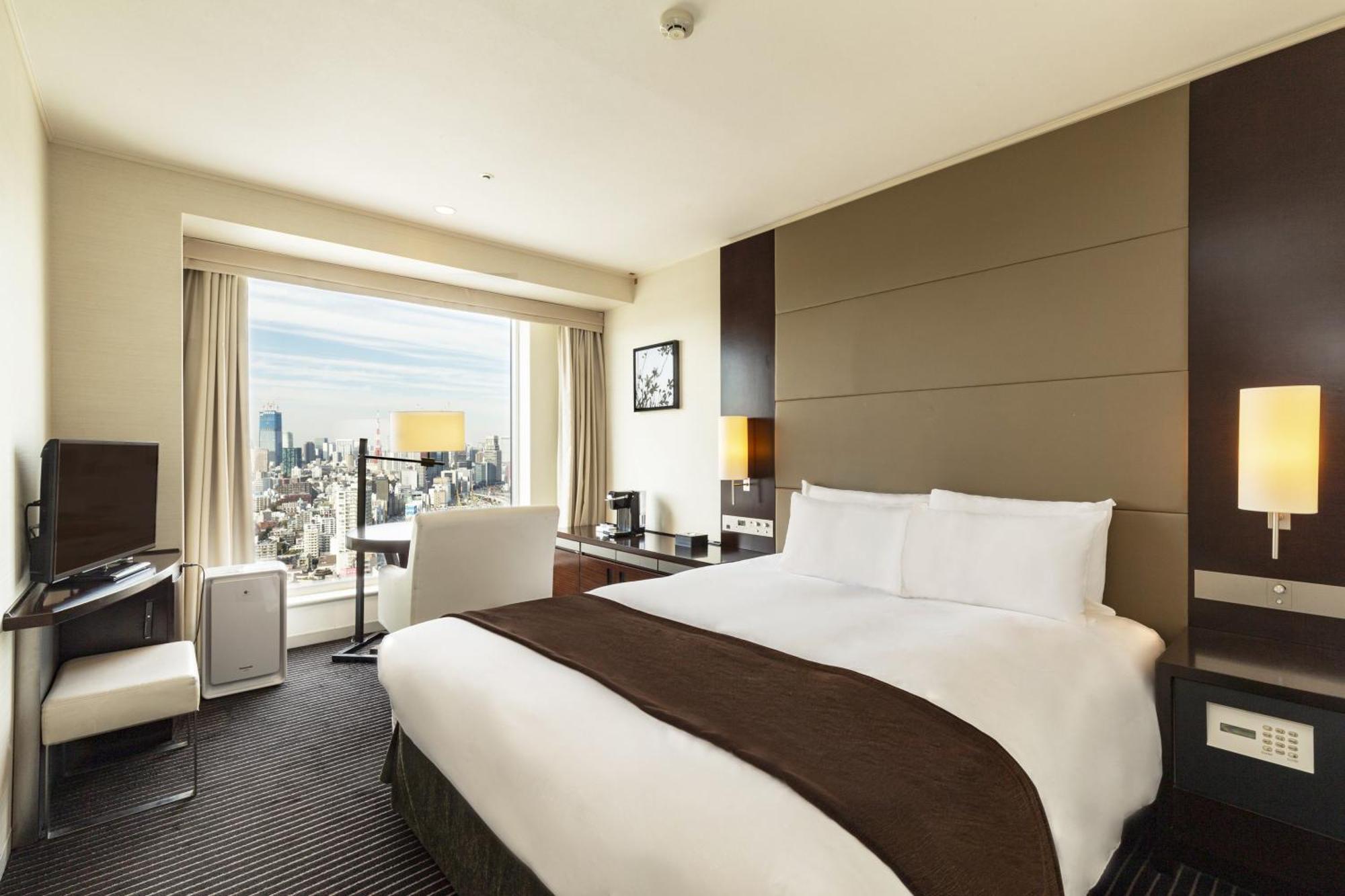 Main Tower 37th Floor Premier Double Room - Smoking,1589456230:JPEG